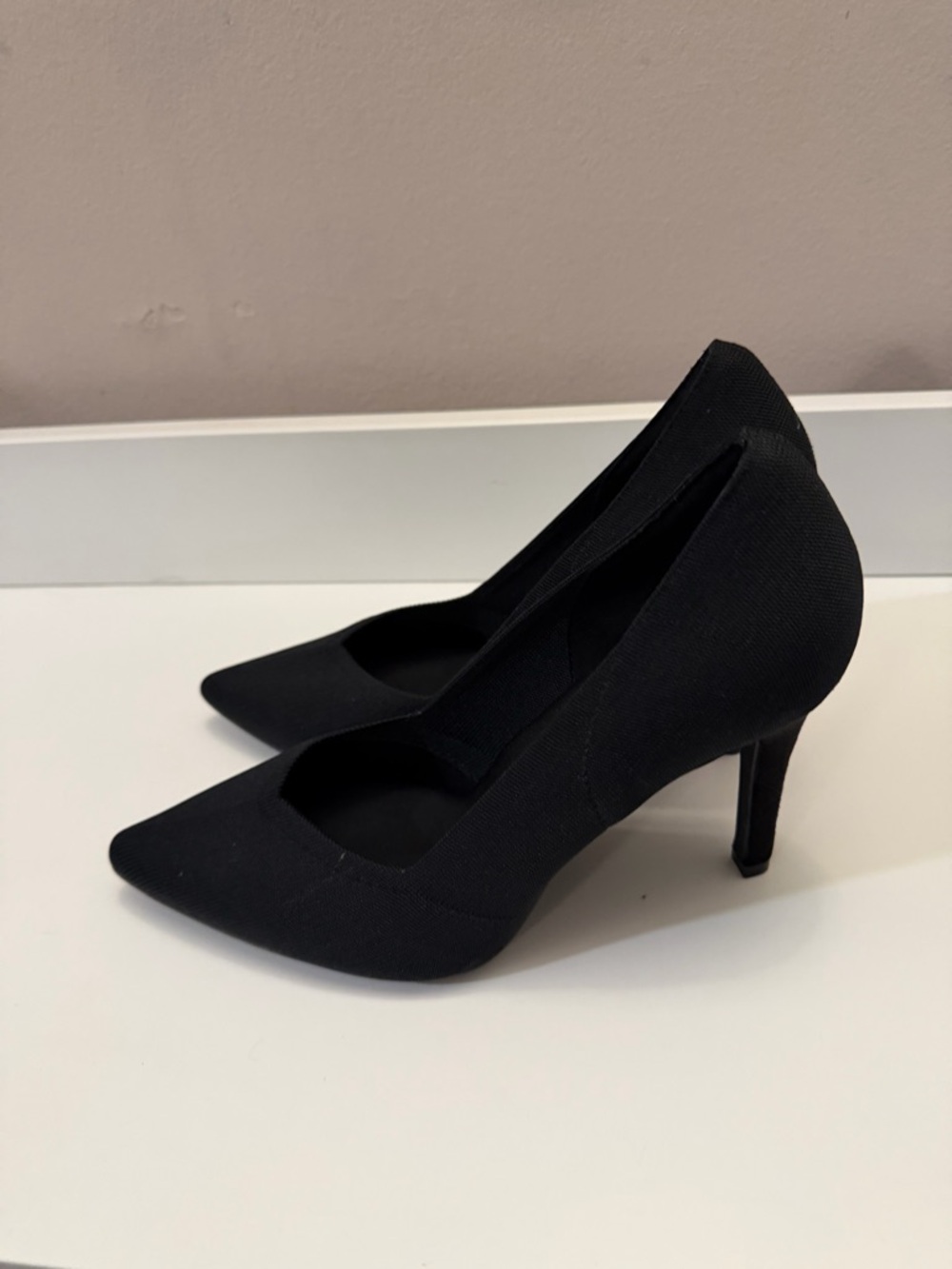 MIA Maire Black Knit Pointed Toe V-Cut Stiletto Pumps Heels Size 9M